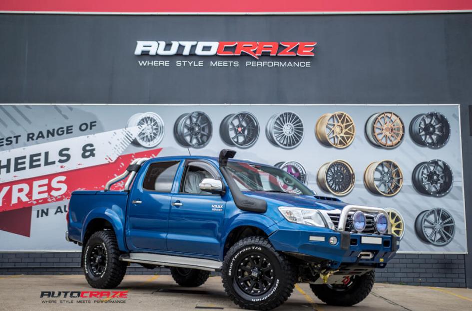 TOYOTA HILUX N70 4WD ADDICT MATTE BLACK